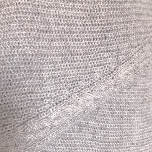 Old Navy sweater - Picture 5 of 8